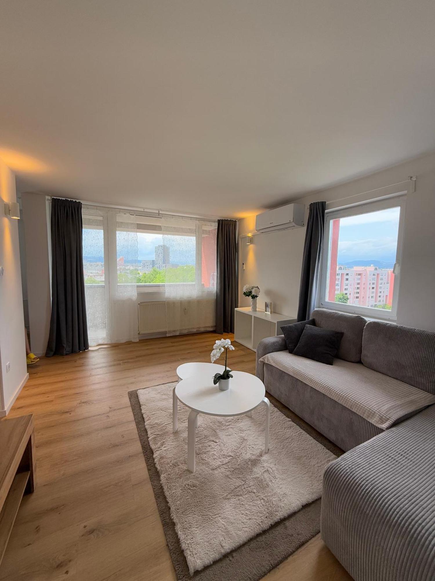 Central Elite Vista-With Parking Liubliana Exterior foto